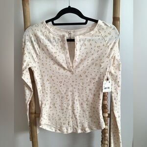 Free people Billie layering top. Color is tea combo. Size small.